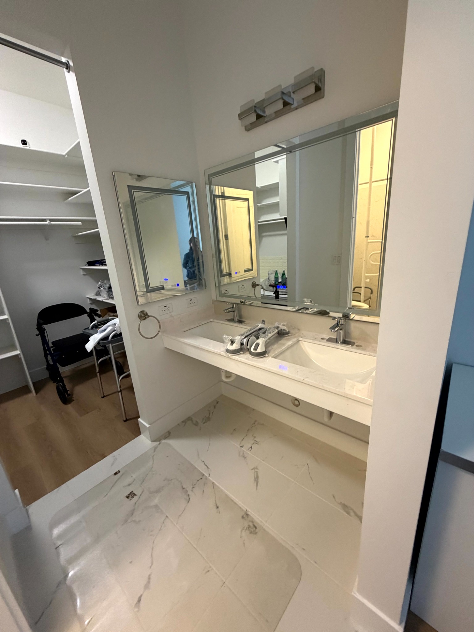 Open vanity and accessible bathroom layout